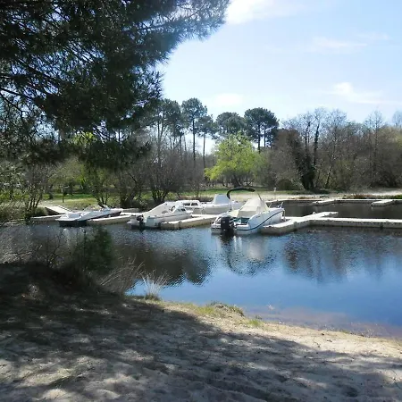 Piscine Privée Hébergement de vacances Gastes