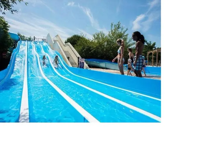 Piscine Privee Dom wakacyjny Gastes